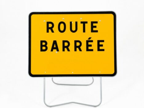 Panneaux  Route Barrée