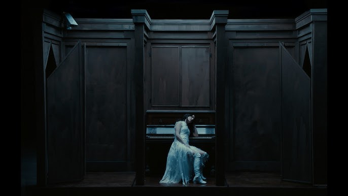 Mathilde Fernandez – Les portes du passé